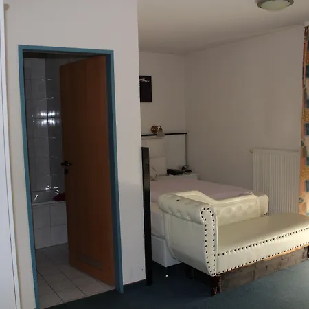 Zum Goldenen Wagen ホテル 3*