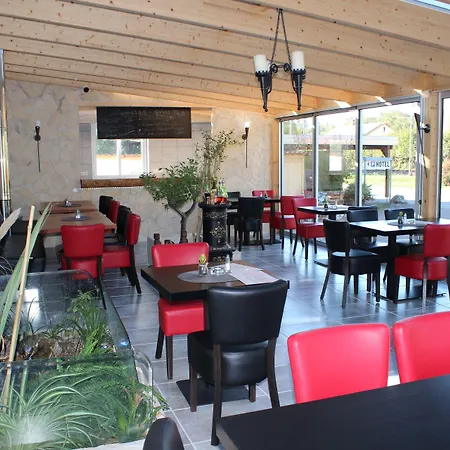 ホテル Zum Goldenen Wagen マウルブルク