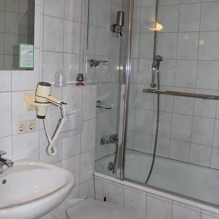 Zum Goldenen Wagen ホテル マウルブルク