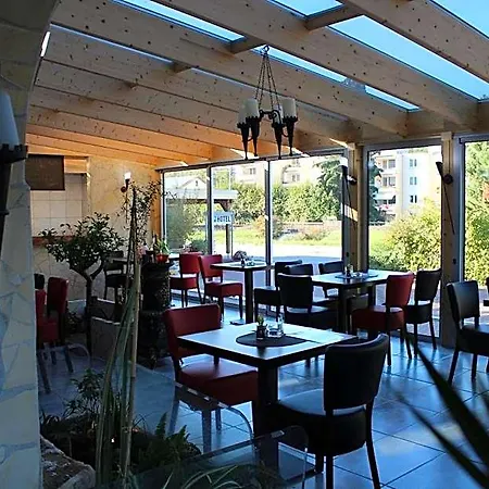 Zum Goldenen Wagen Hotel 3*