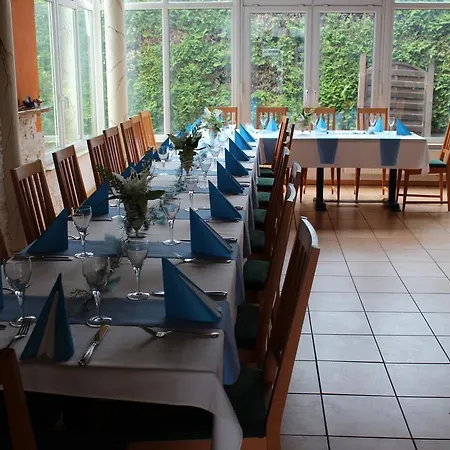 Szálloda Zum Goldenen Wagen