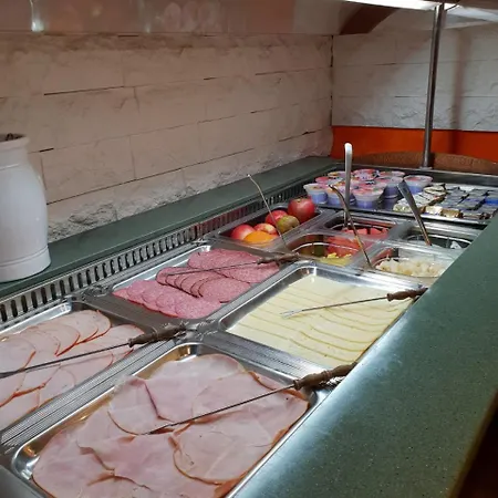 Szálloda Zum Goldenen Wagen 3*